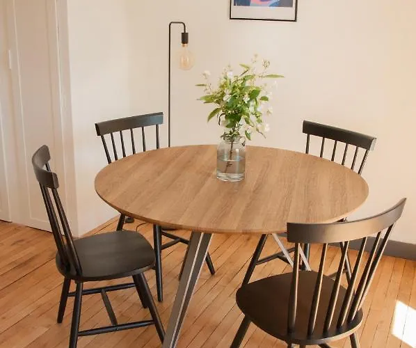 Bel Centre 2 Chambres, 6 Pers Pied-à-tours